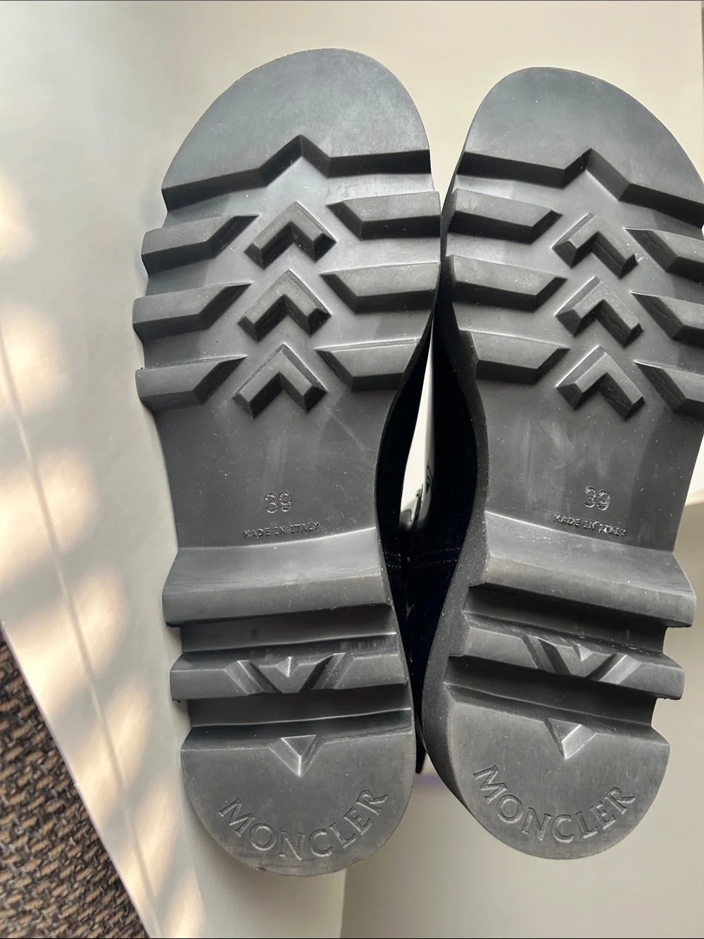 Moncler Ginette Waterproof Rubber Rain Boots Black 39 Like New Designer Lug Sole